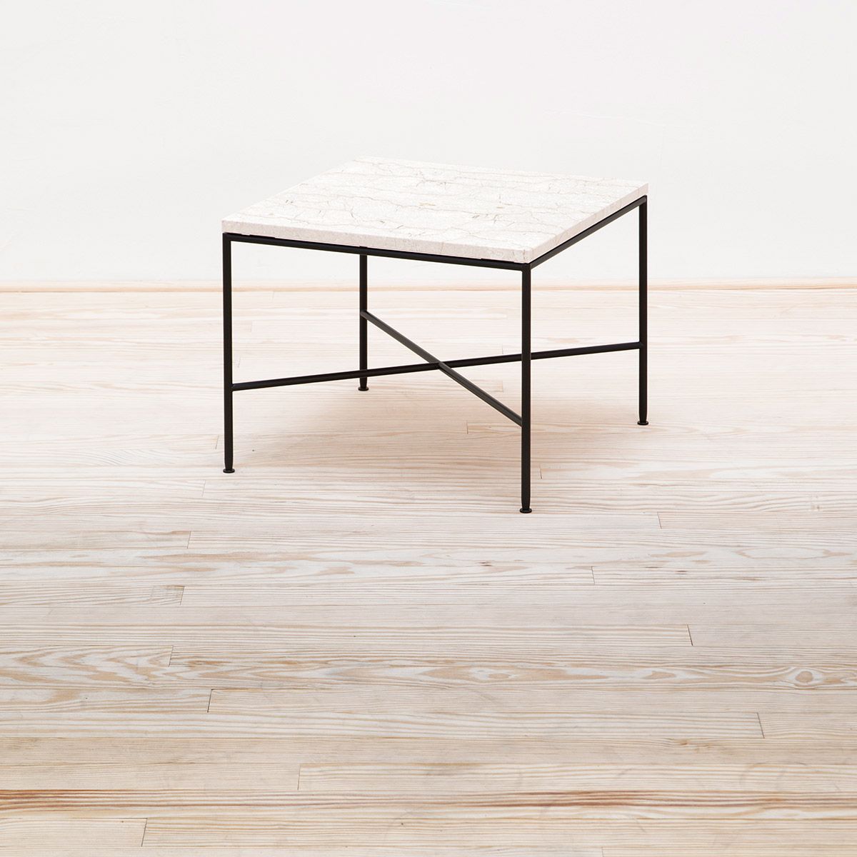 Mesa auxiliar Planner Crema - Fritz Hansen