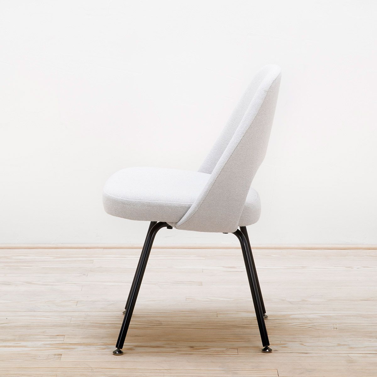 Silla Saarinen Conference - Knoll