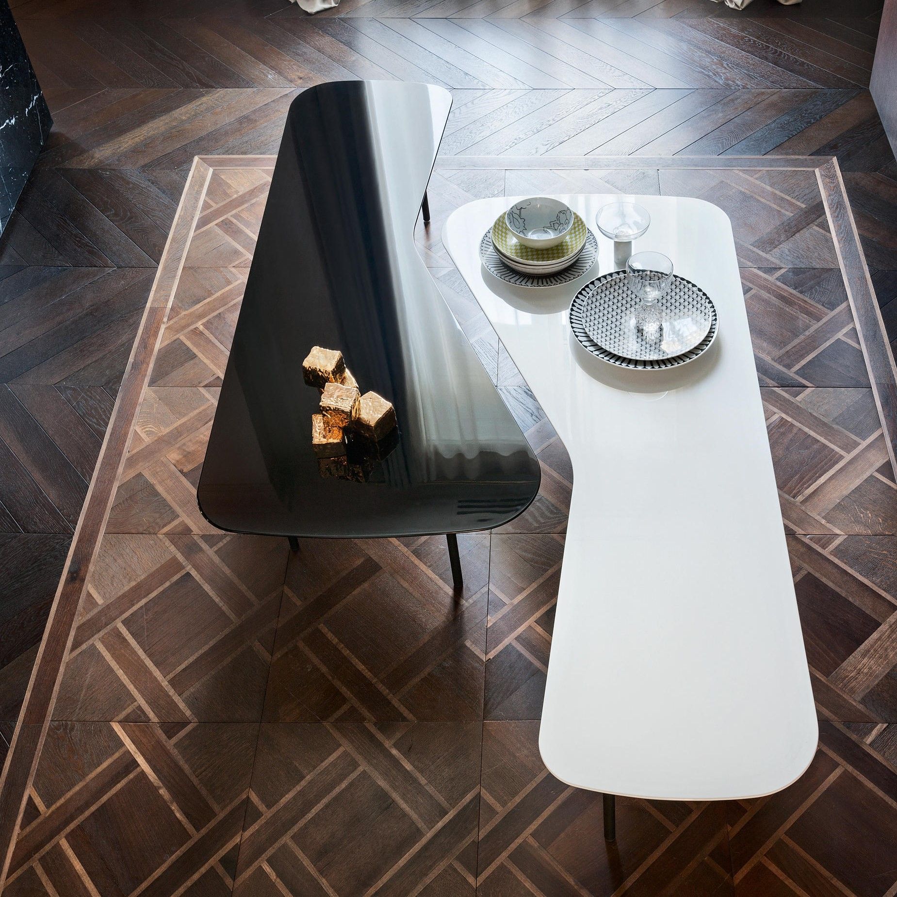 Mesa Coffee Table Girard Lacado blanco - Knoll