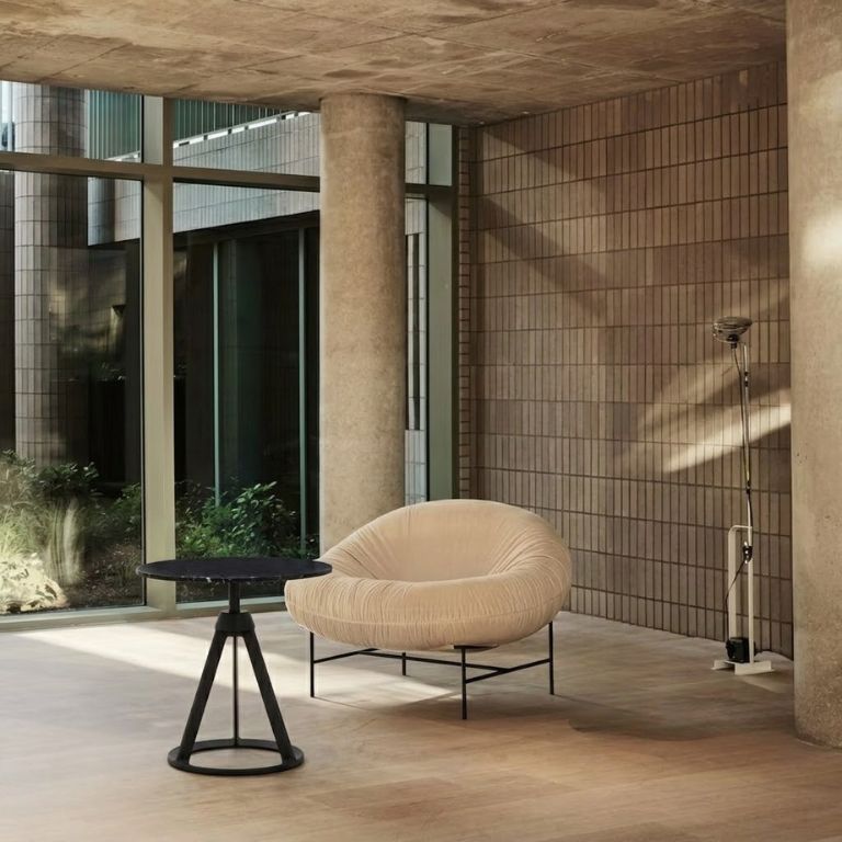 mesa auxiliar piton –knoll