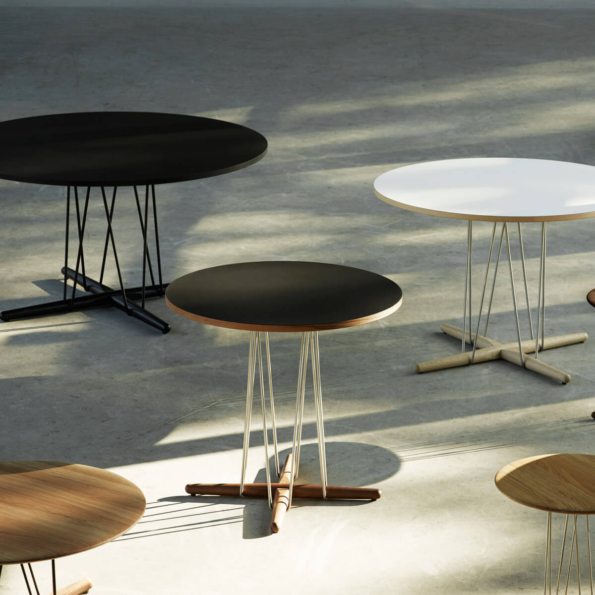 Mesa auxiliar E021 - Carl Hansen