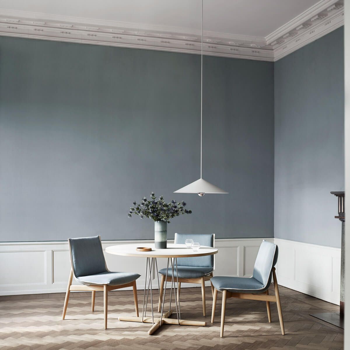Silla E004 Embrace - Carl Hansen