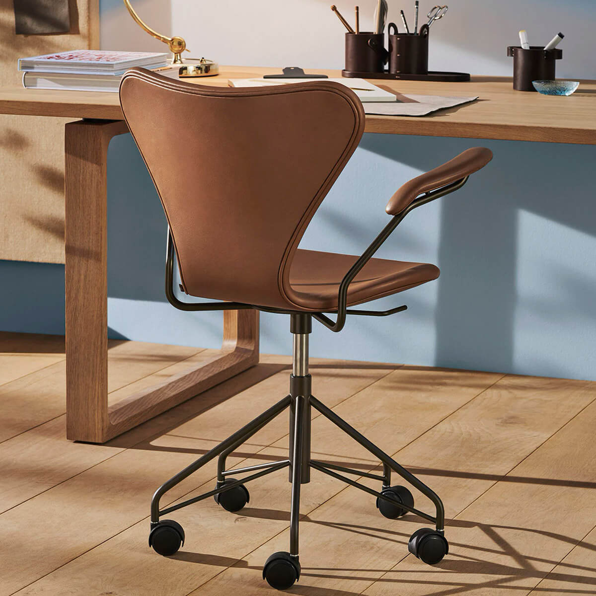 Sillón Series 7 giratorio - Fritz Hansen Sillón Series 7 giratorio - Fritz Hansen