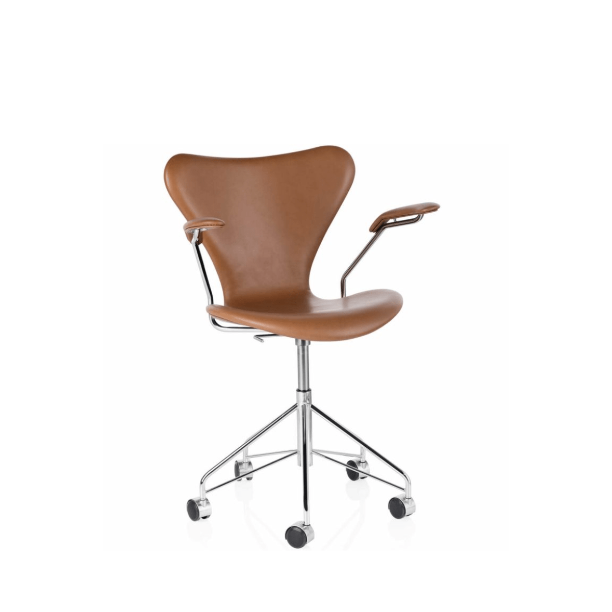 serie7-silla-giratoria-fritzhansen-red Sillón Series 7 giratorio - Fritz Hansen