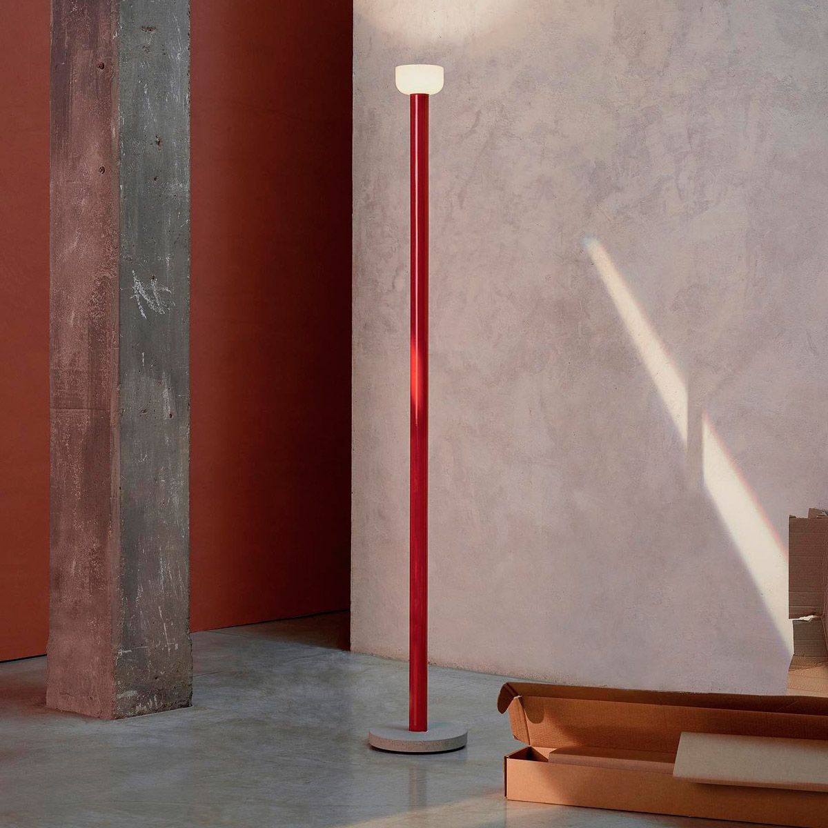 Lámpara de suelo Bellhop Rojo - Flos Lámpara de suelo Bellhop Rojo - Flos