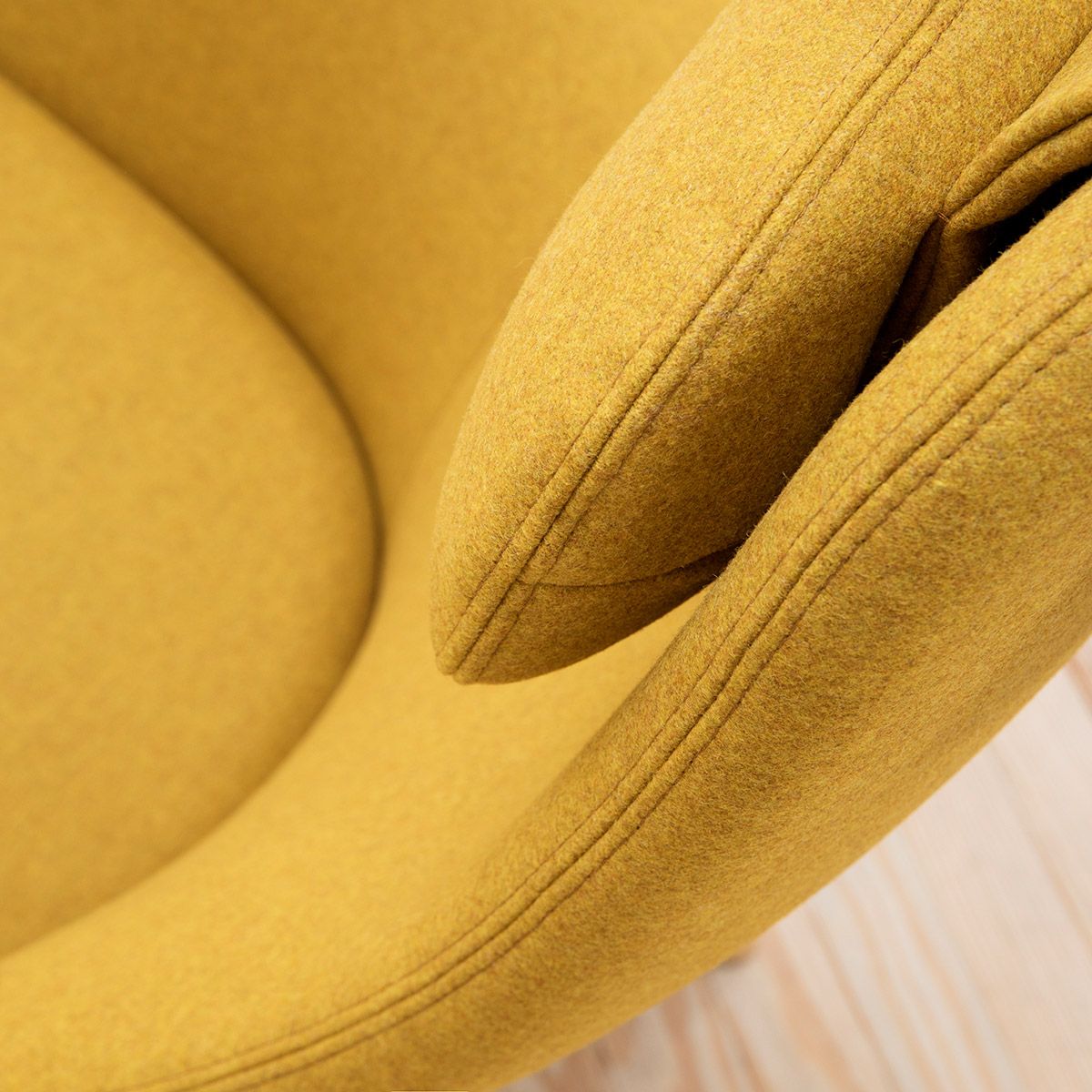 Butaca HAL Lounge Chair & Ottoman - Vitra