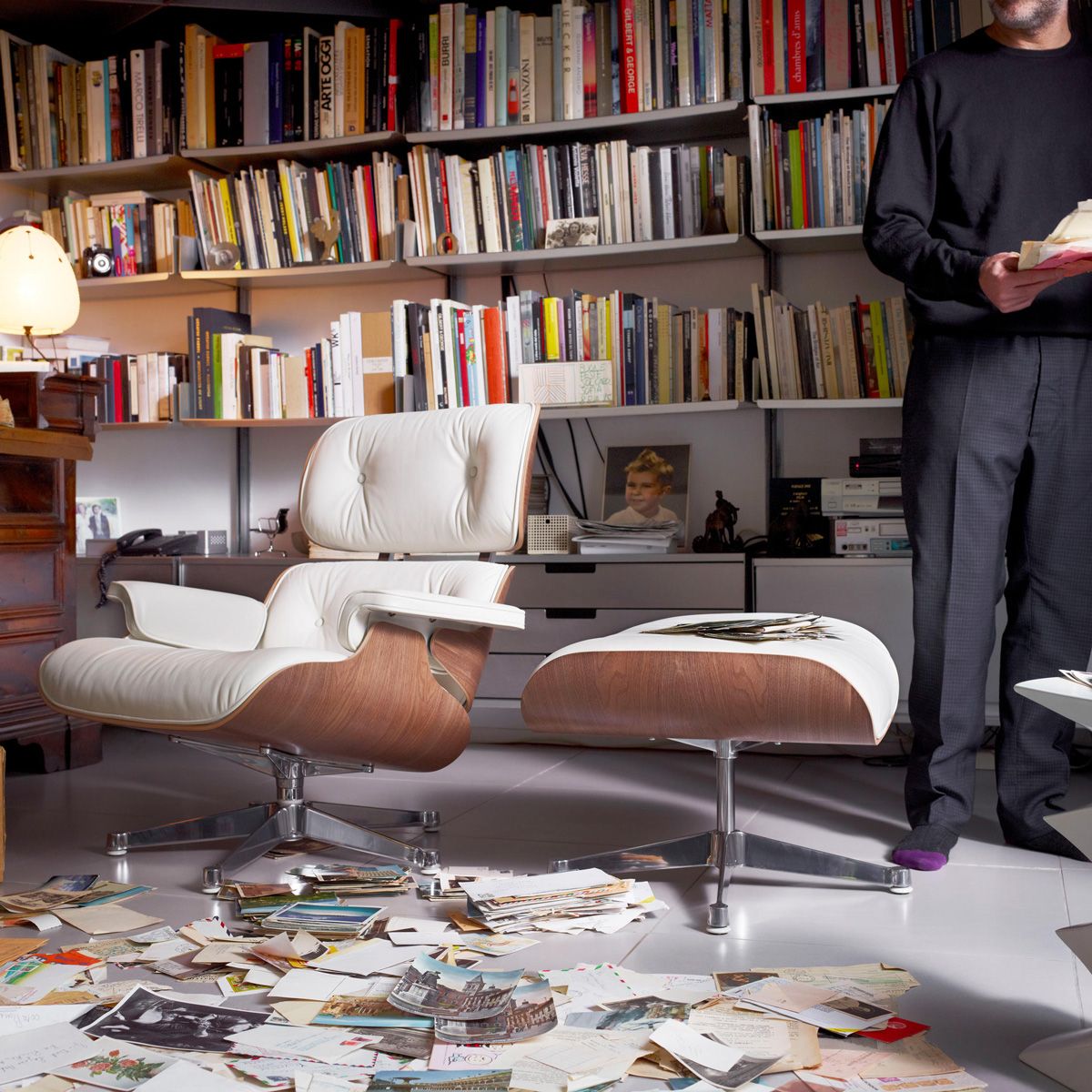 Lounge Chair & Ottoman Nogal/Blanco - Vitra