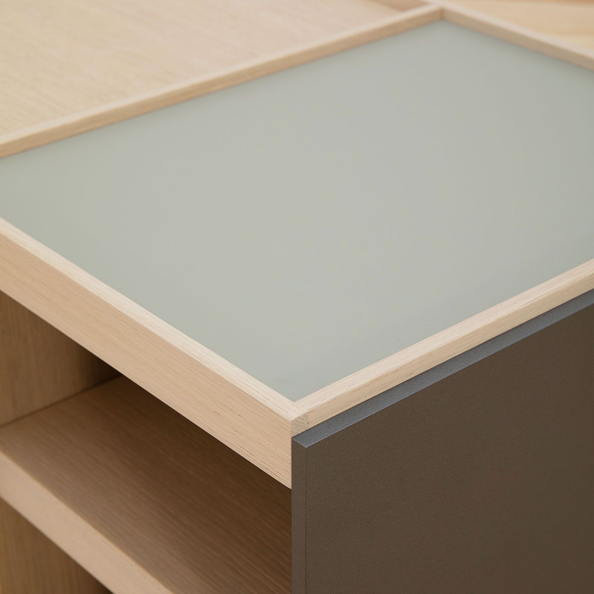 Contenedor Surface Roble claro - B&B Italia