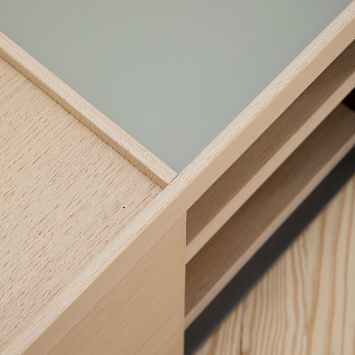 Contenedor Surface Roble claro - B&B Italia