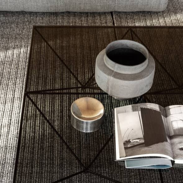 Gallery_5_274_bebitalia_small-table_Alanda-18_A-01 Mesa auxiliar Alanda '18 Vidrio humo 180 cm - B&B Italia
