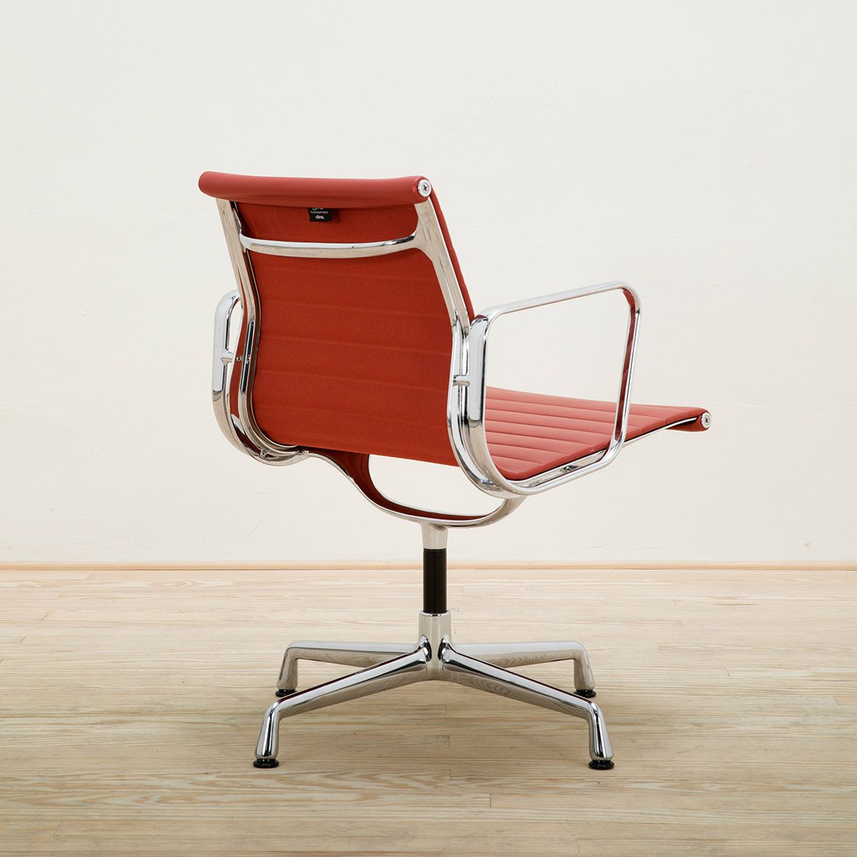 Silla Aluminium Chair EA 108 Rojo - Vitra