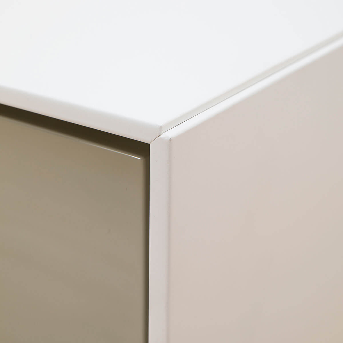 Mesa auxiliar Dado Blanco perla - B&B Italia