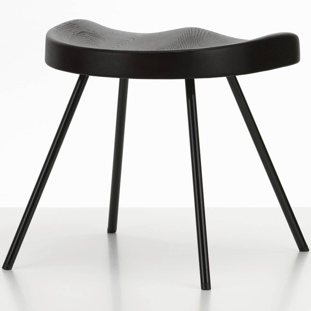 Tabouret N° 307 Roble oscuro de Jean Prouvé - Vitra Tabouret N° 307 Roble oscuro de Jean Prouvé - Vitra