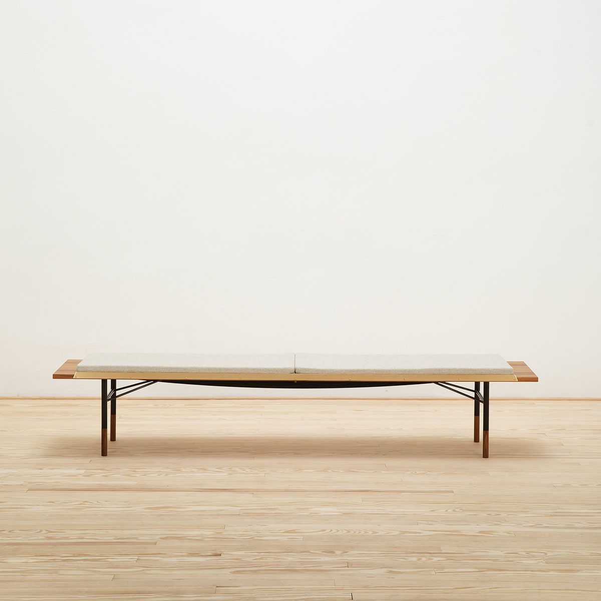 Banco Bench Brass 225 Teca - OneCollection