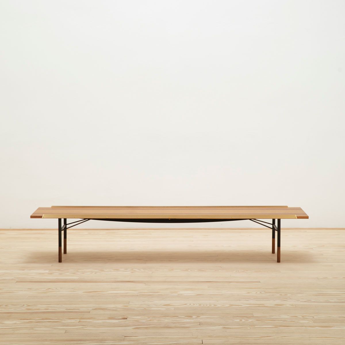 Banco Bench Brass 225 Teca - OneCollection
