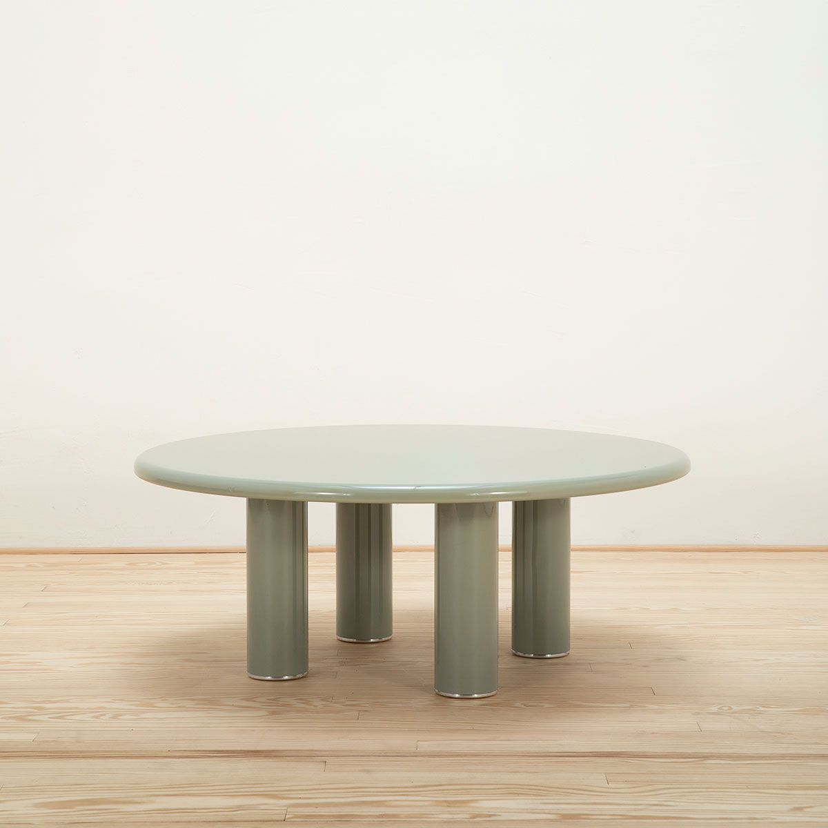 Mesa auxiliar Smalto - Knoll