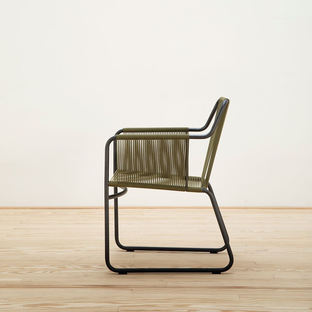 Sillón Harp 359 Oliva - Roda