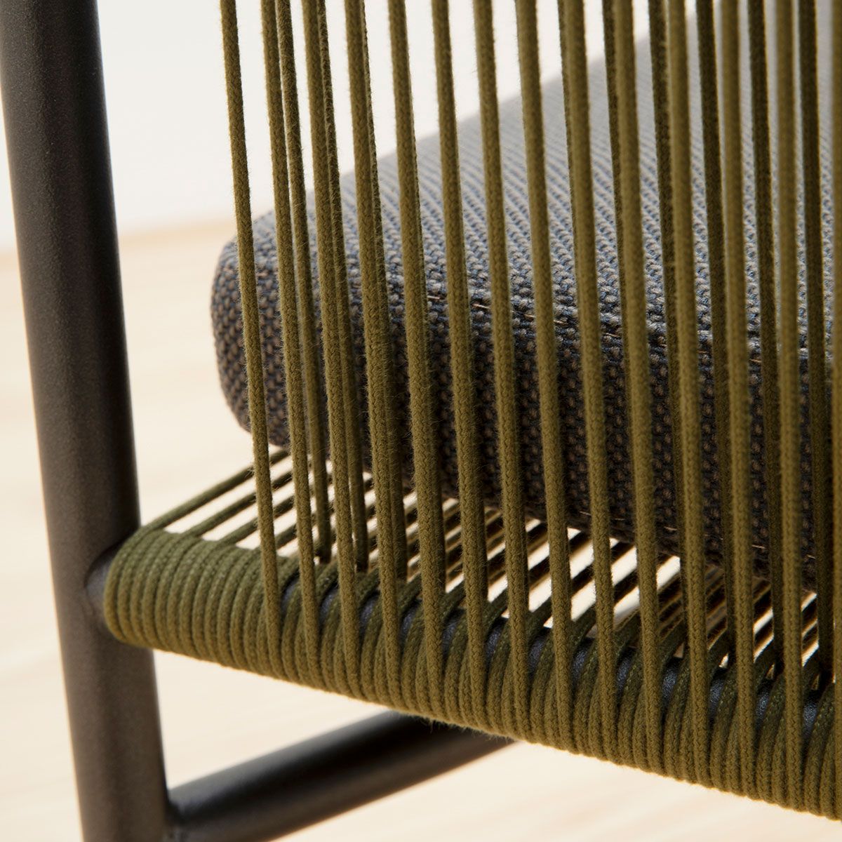 Sillón Harp 359 Oliva - Roda
