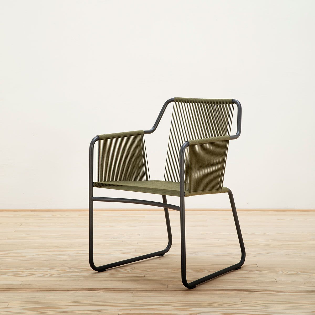 Sillón Harp 359 Oliva - Roda