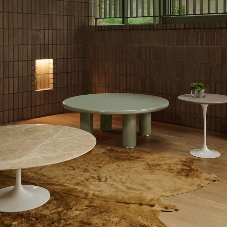 mesa auxiliar smalto–knoll