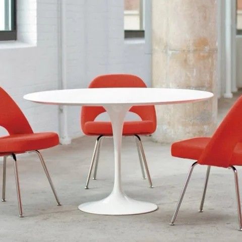 Mesa Tulip Saarinen Round 107 - Knoll