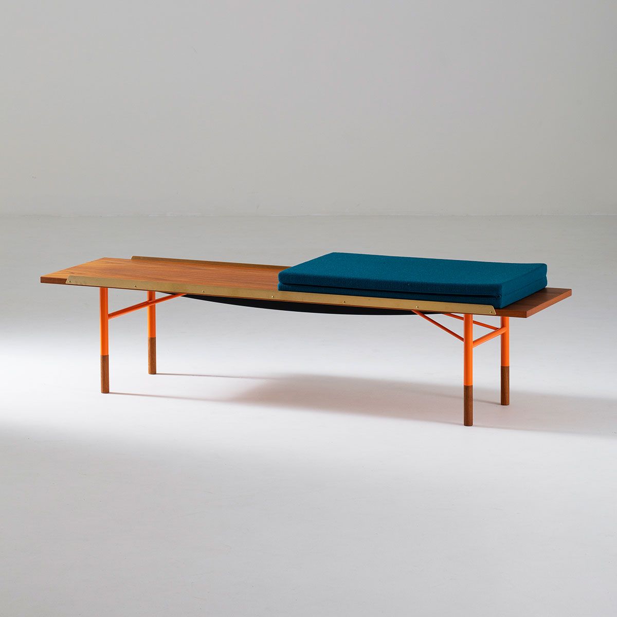 Banco Bench Brass 170 Teca - OneCollection