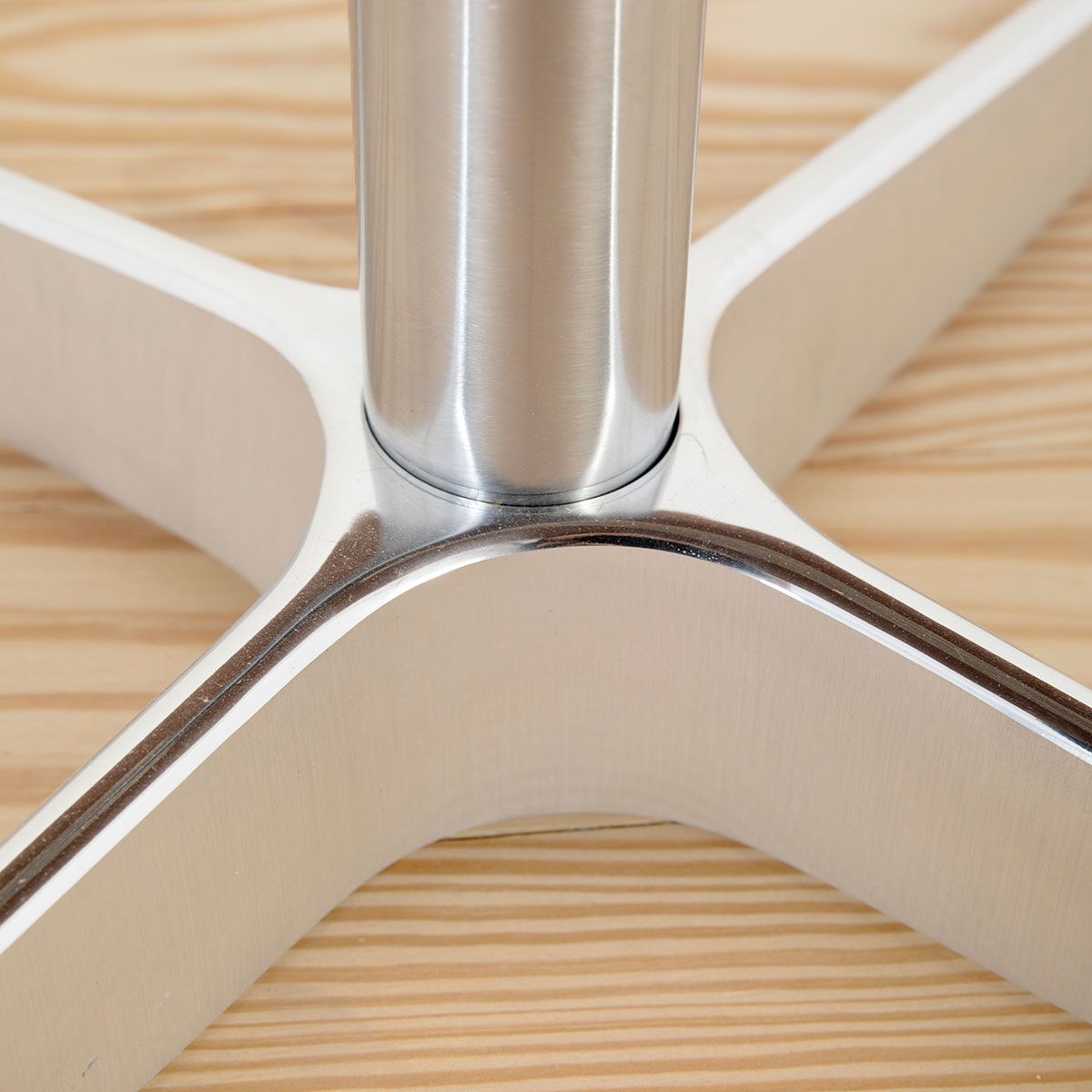 Mesa auxiliar Circular - Fritz Hansen