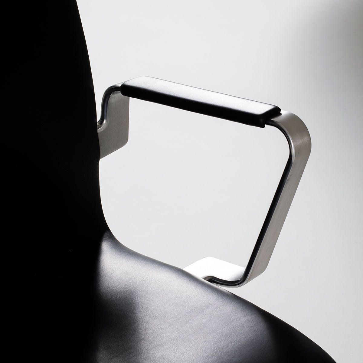 Sillón Oxford Regulable con ruedas Negro - Fritz Hansen
