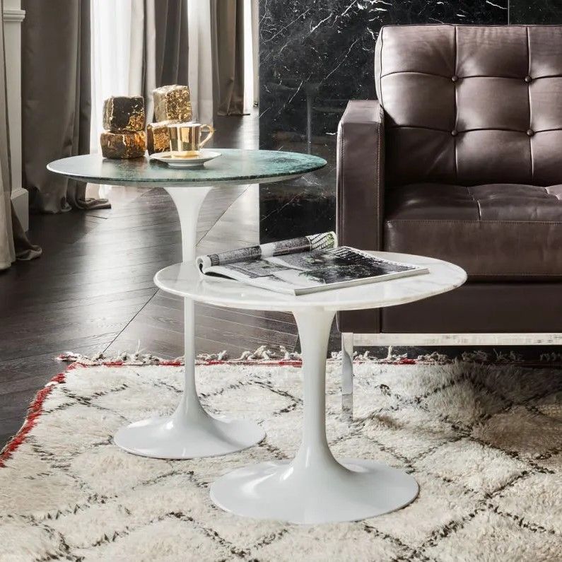 Mesa auxiliar Tulip Saarinen Oval - Knoll