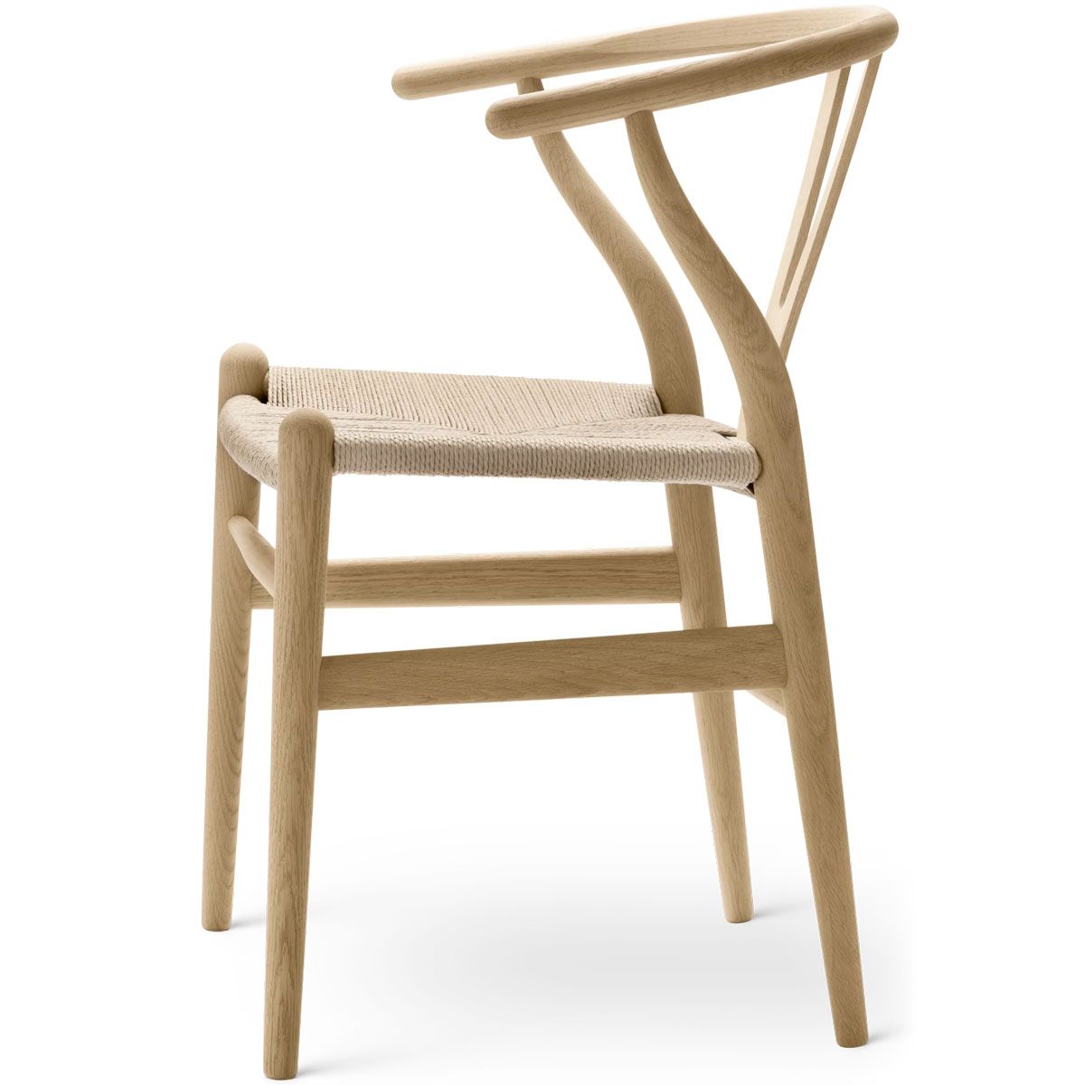 Silla_ch24_roble_jabon_Carl_hansen