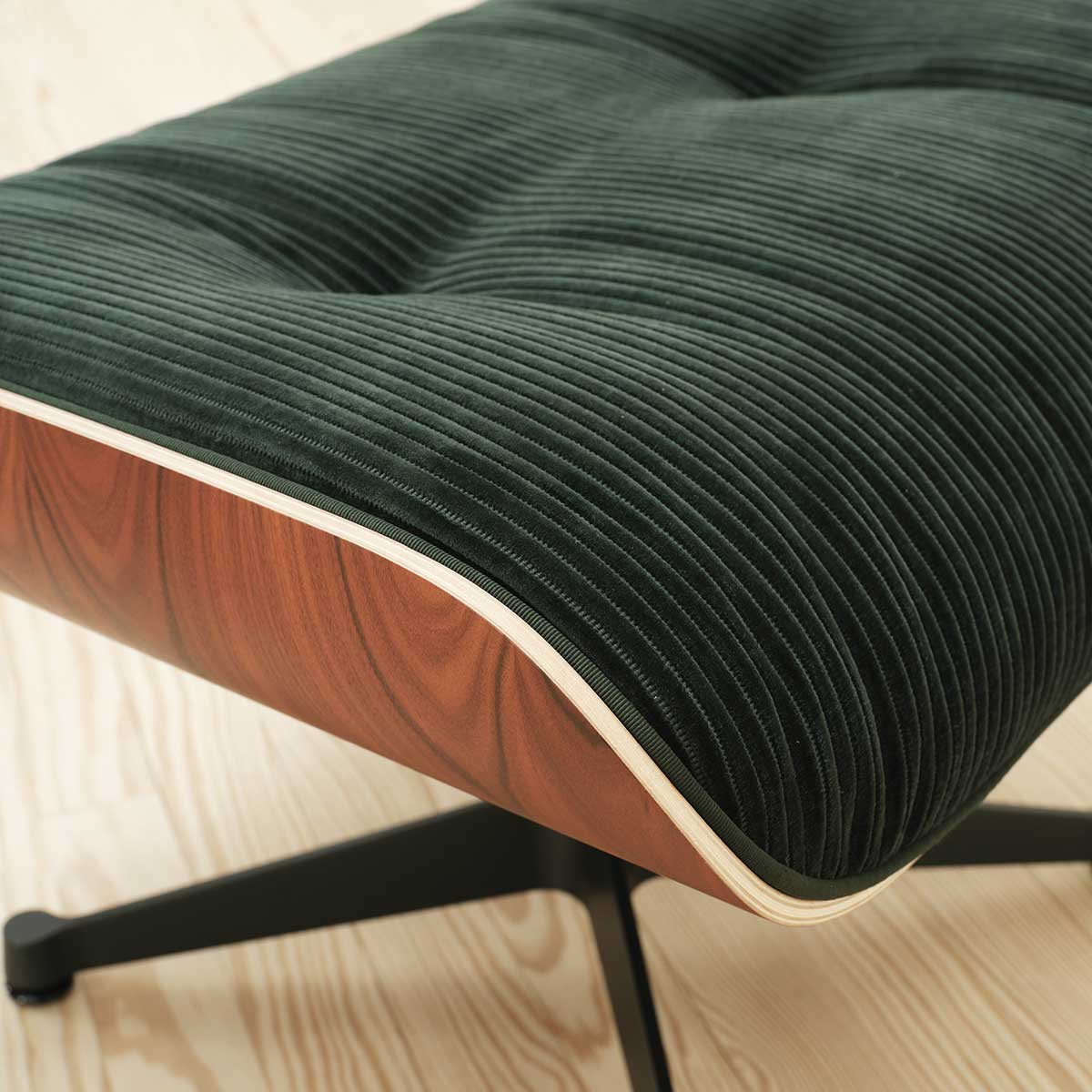 Eames Lounge Chair & Ottoman Pana - Vitra