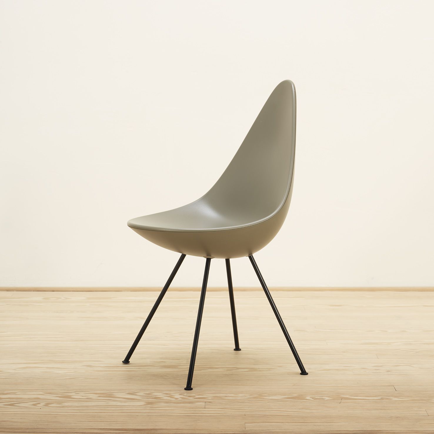 DROP Silla Drop Olive green - Fritz Hansen