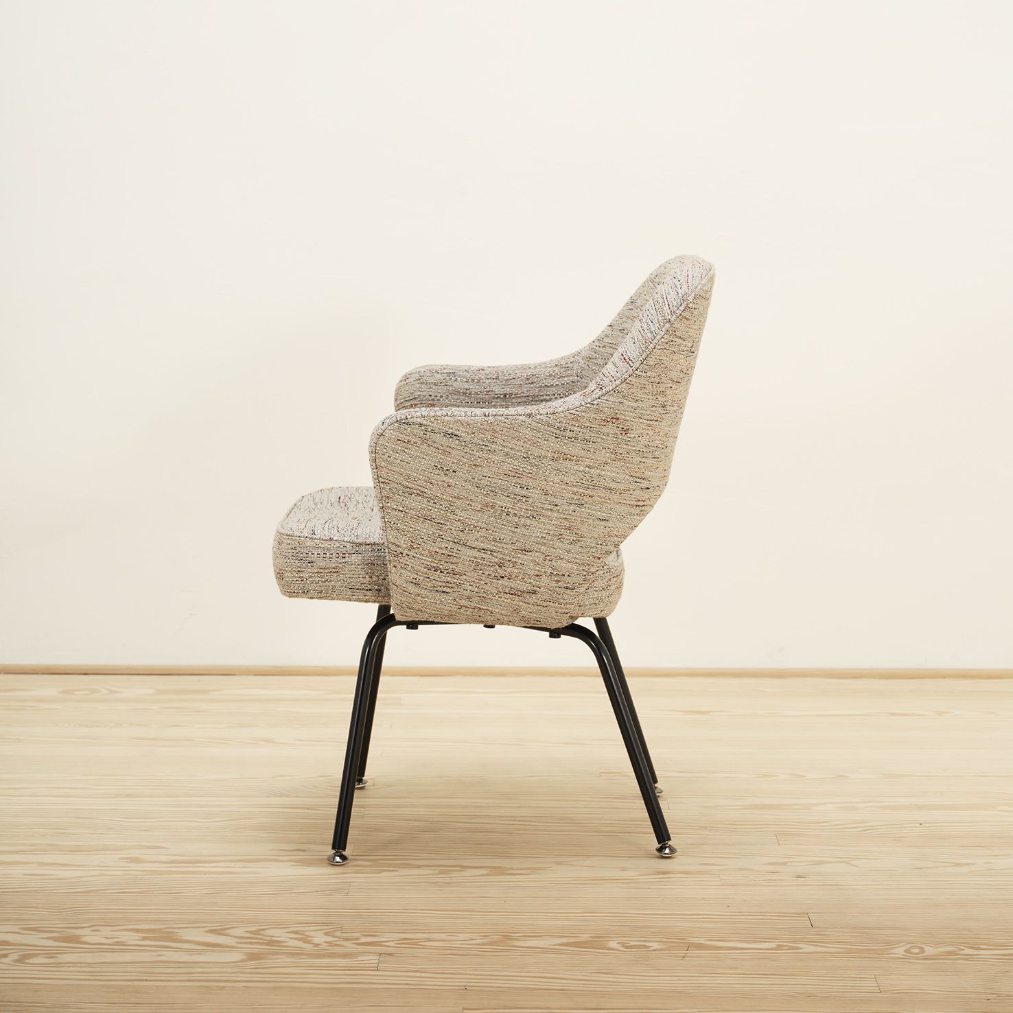 Sillón Saarinen Conference Rivigton – Knoll