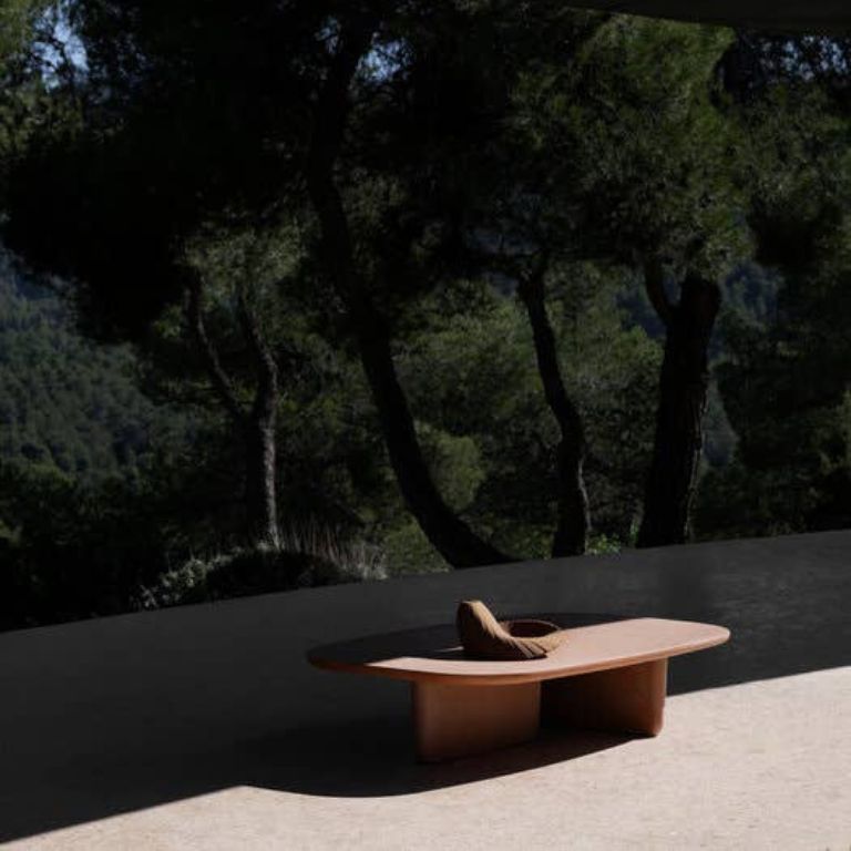 Mesita Tobi-Ishi Outdoor – B&B Italia