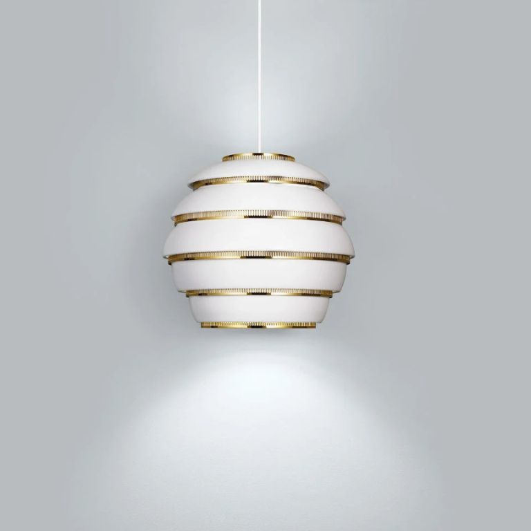 lámpara artek colmena A331 Lámpara colgante A331 Colmena de Alvar Aalto para Artek en acabado blanco y latón